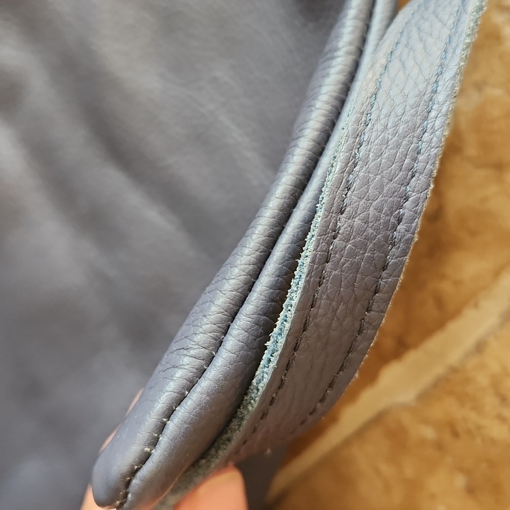 Kiniria Bluish/gray Leather Crossbody - Picture 10 of 11